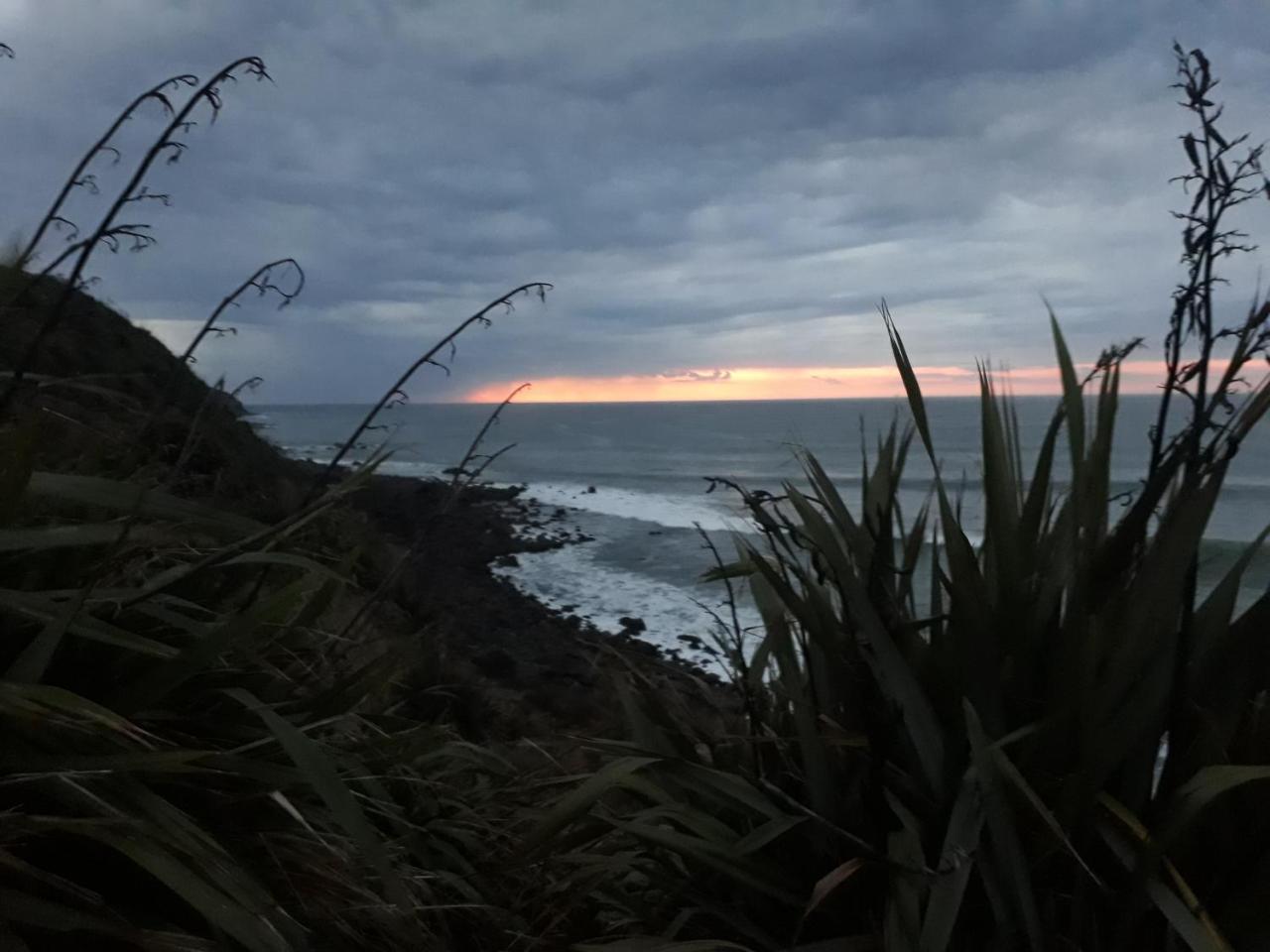 Our Raglan Town Houseヴィラ エクステリア 写真